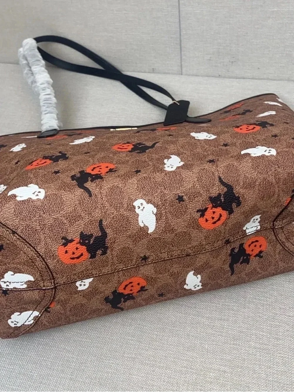 Coach tote festive